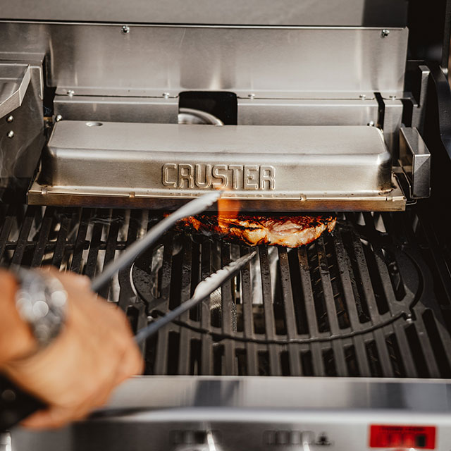 GRILLDEN™ enders uniq pro 4 ik cruster gas barbecue