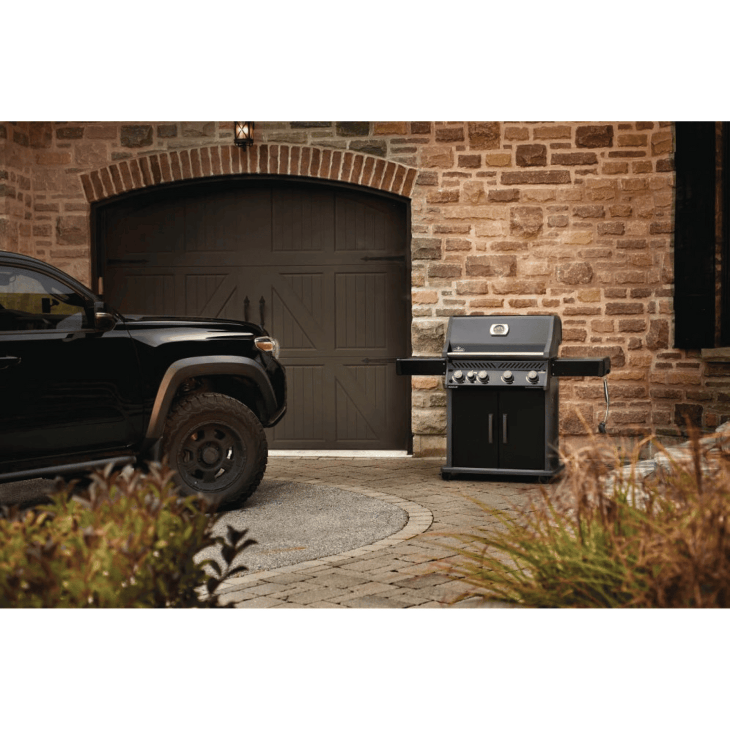 GRILLDEN™ rogue® xt 525 sib napoleon