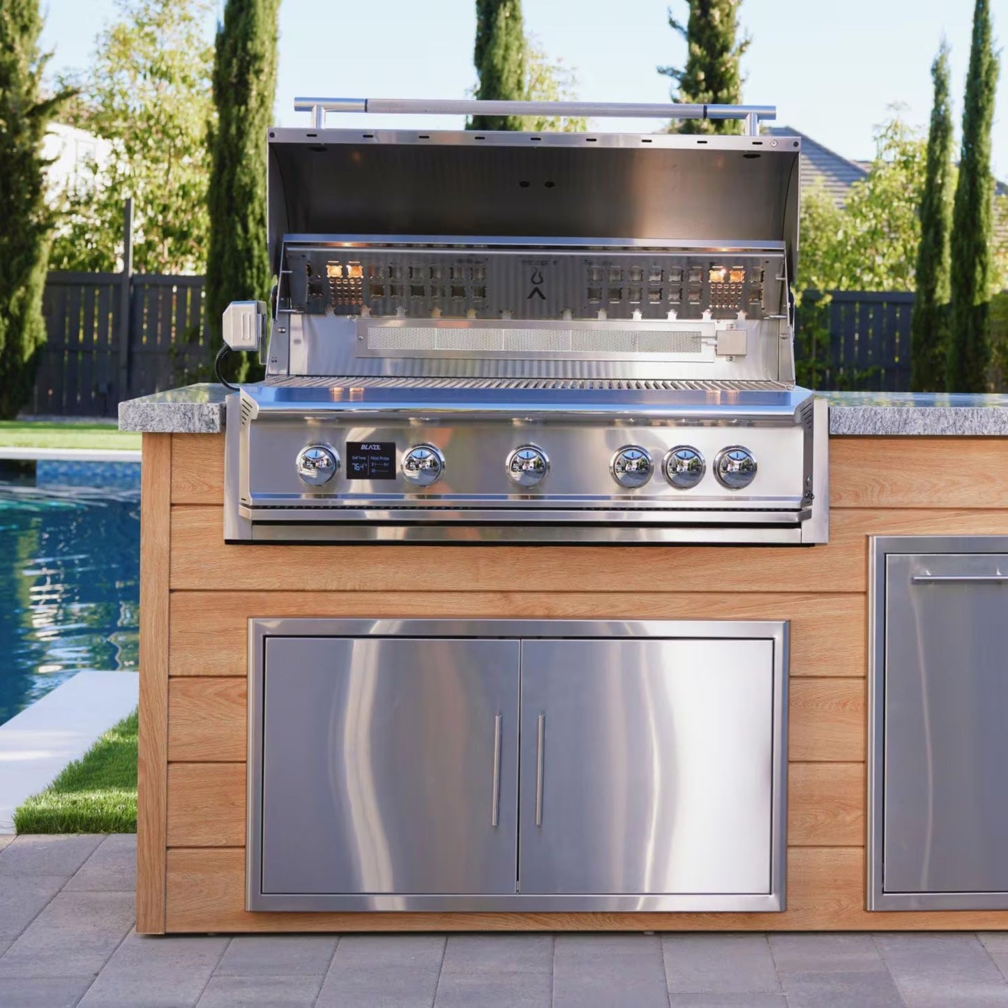 GRILLDEN™ blaze lte pro 32 inch 4 burner built in gas grill w digital temperature screen rear infrared burner