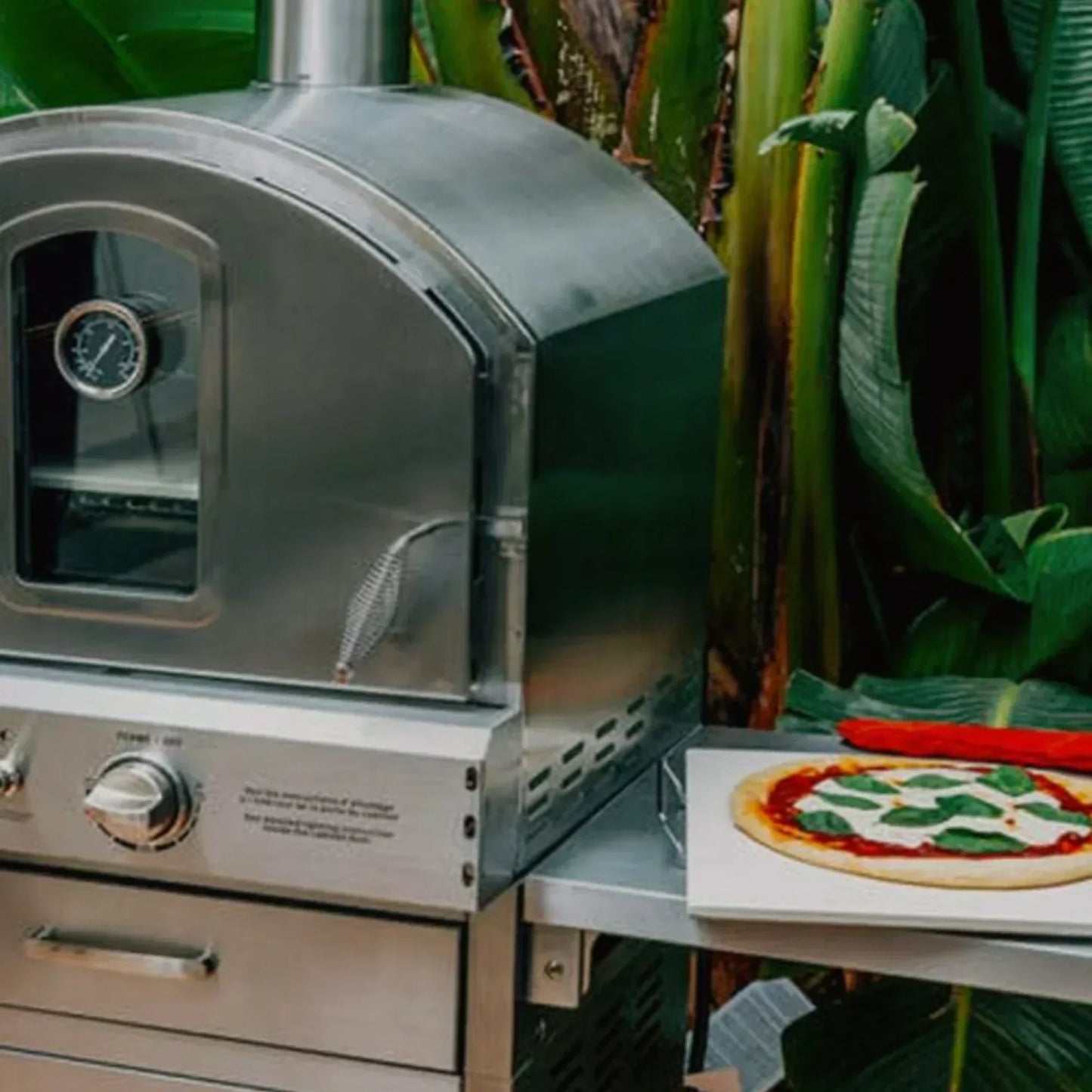 GRILLDEN™ summerset outdoor freestanding gas pizza oven