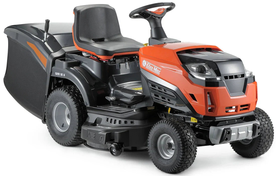 Oleo-Mac OM92R/16KV Comfort 92cm Hydrostatic Rear Collection Lawn Tractor