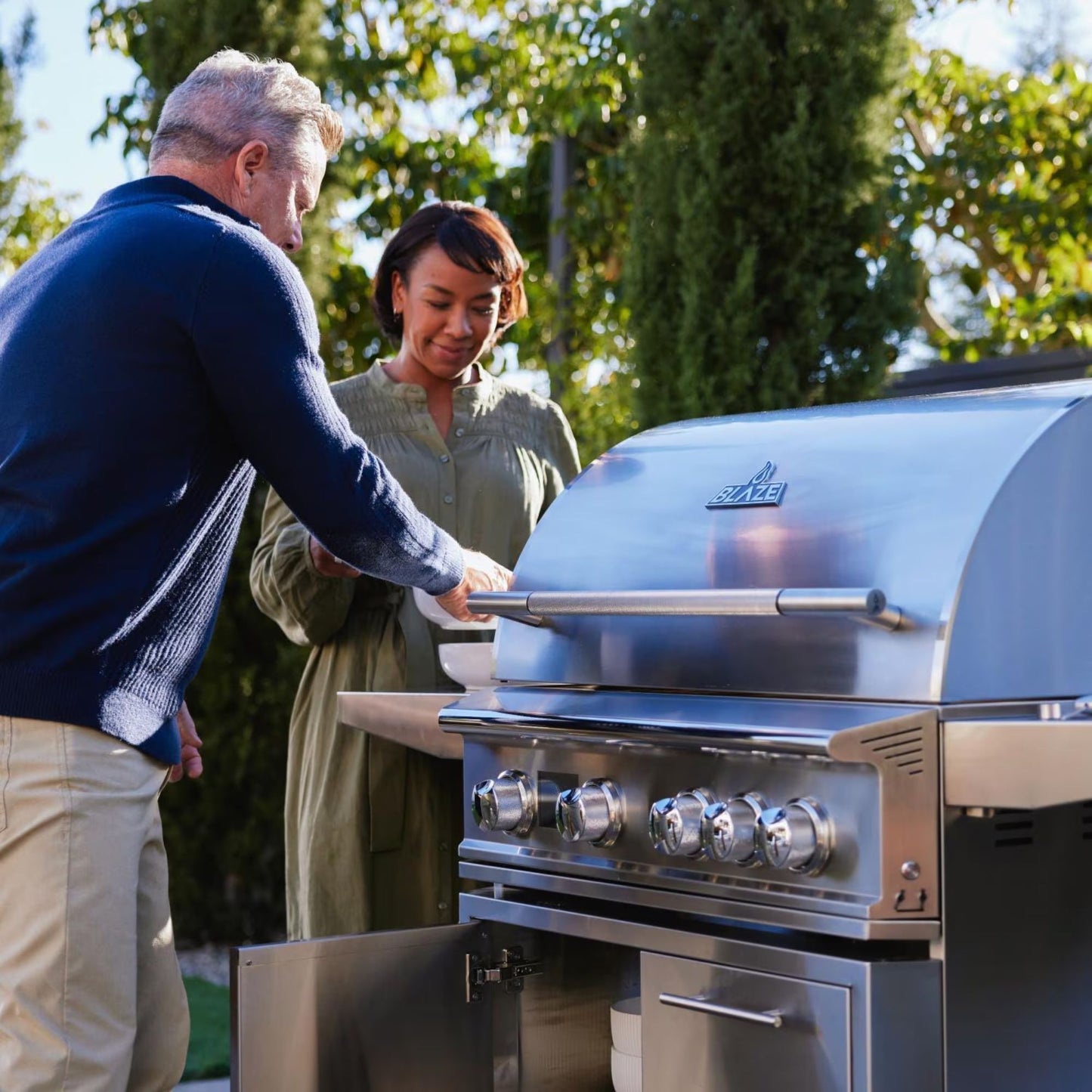 GRILLDEN™ blaze lte pro 32 inch 4 burner freestanding gas grill w digital temperature screen rear infrared burner